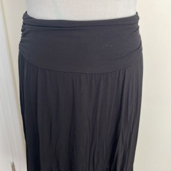 NWT black flowing skirt with see-through black edge by APT 9 size small - Picture 3 of 8